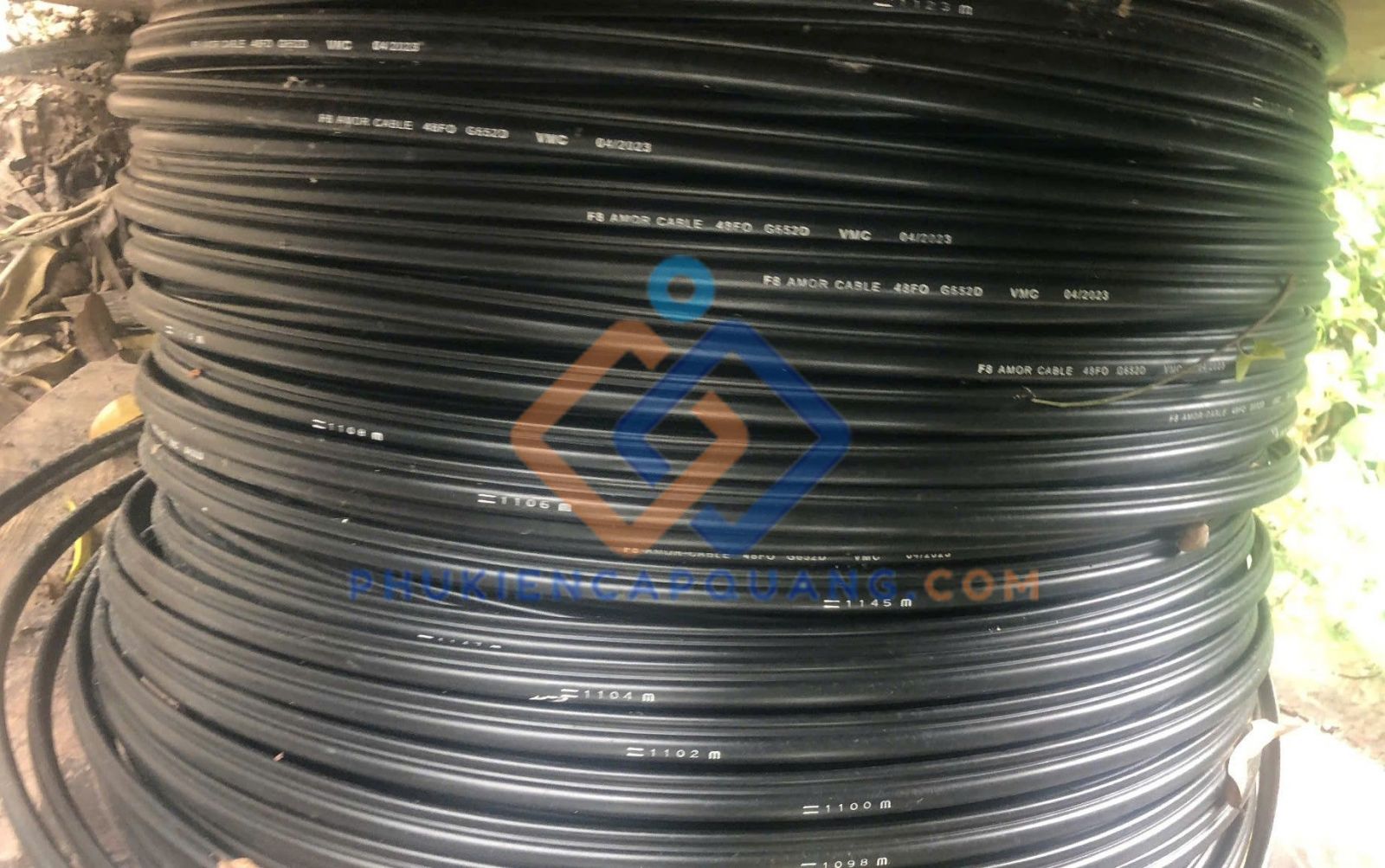 cap-quang-treo-co-kim-loai-48fo cap-quang-treo-co-kim-loai-48fo