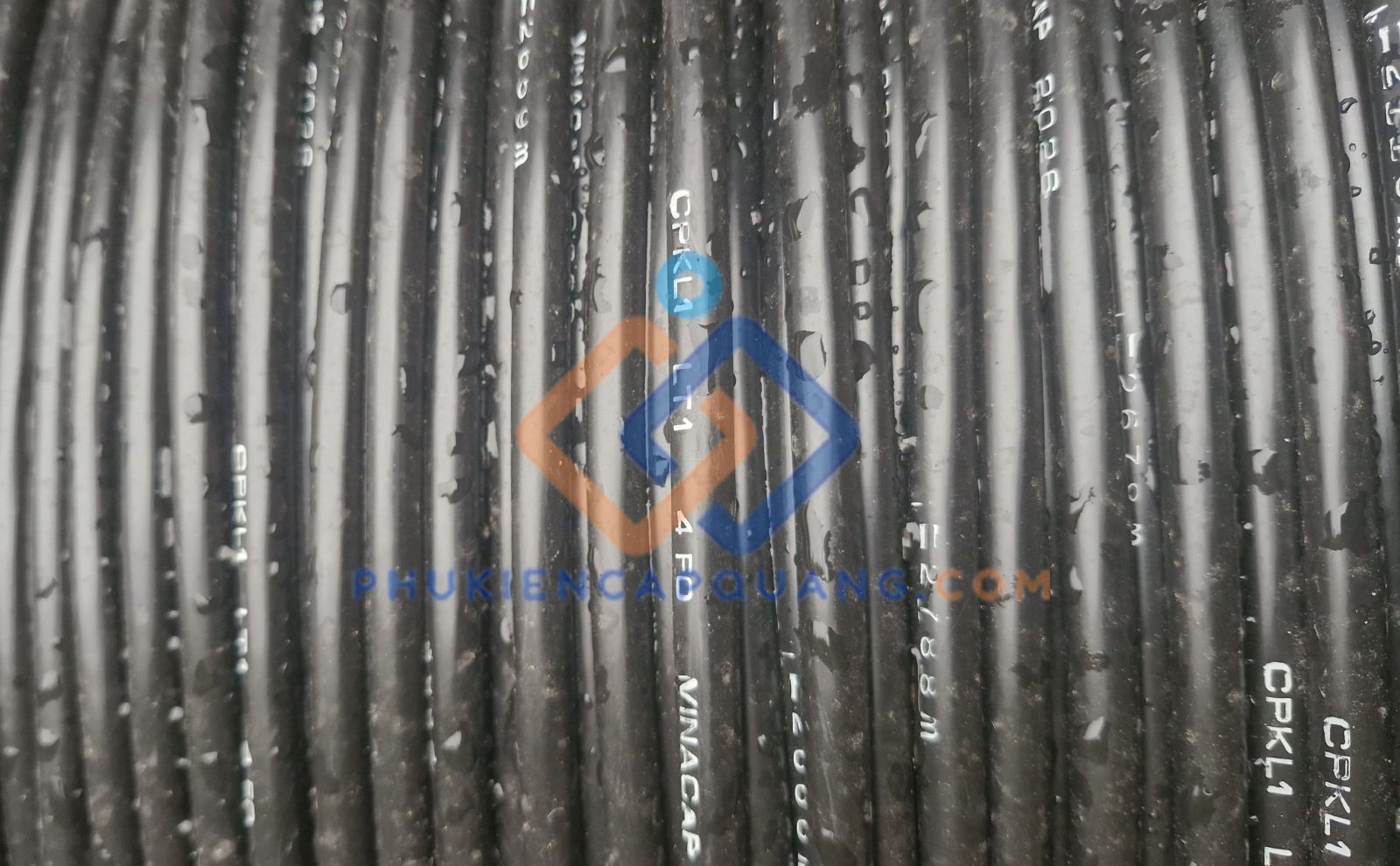 cap-quang-4fo-singlemode-cong-phi-kim-loai-vinacap cap-quang-4fo-singlemode-cong-phi-kim-loai-vinacap