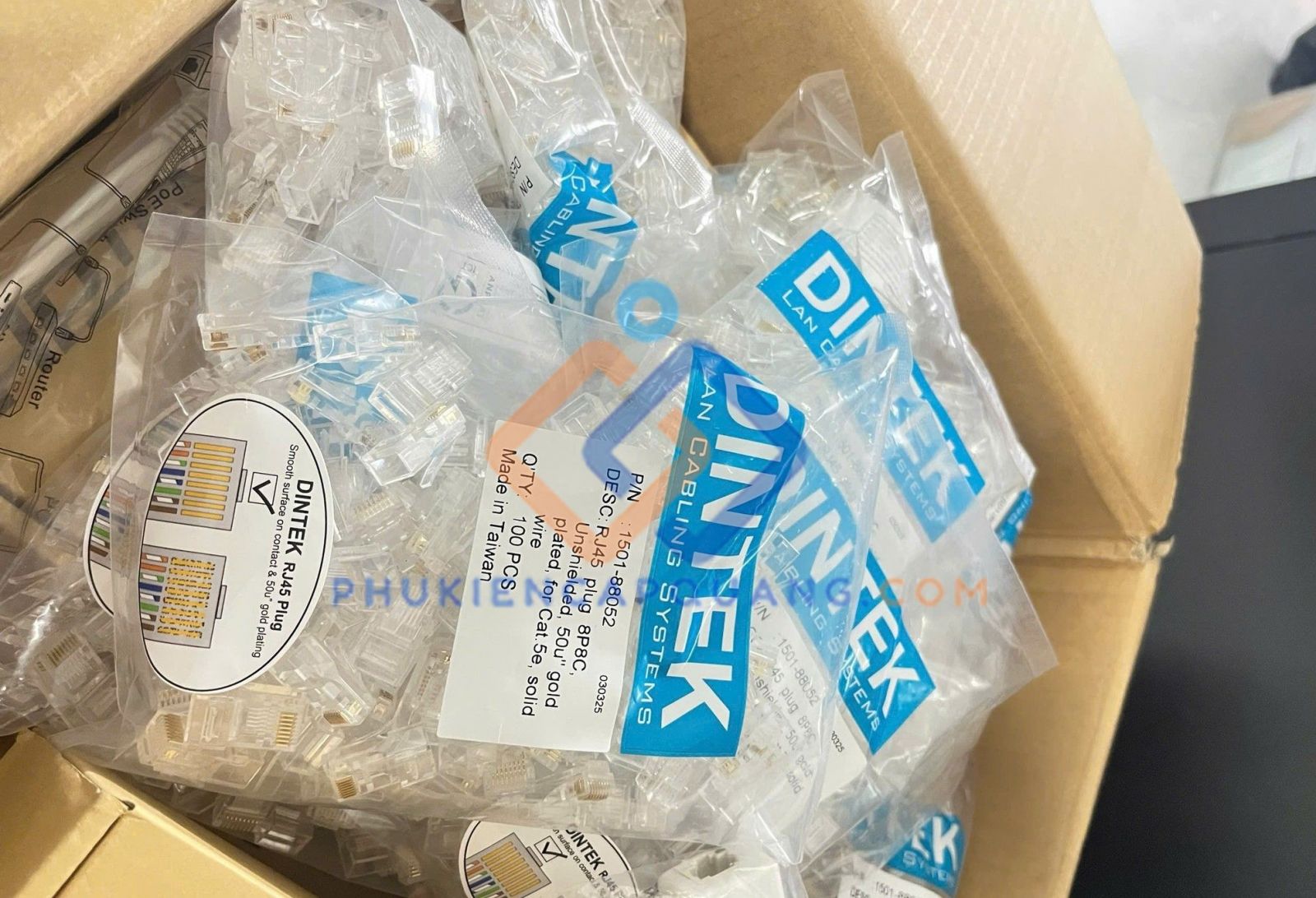 hat-mang-dintek-cat5e-utp-1501-88052-gia