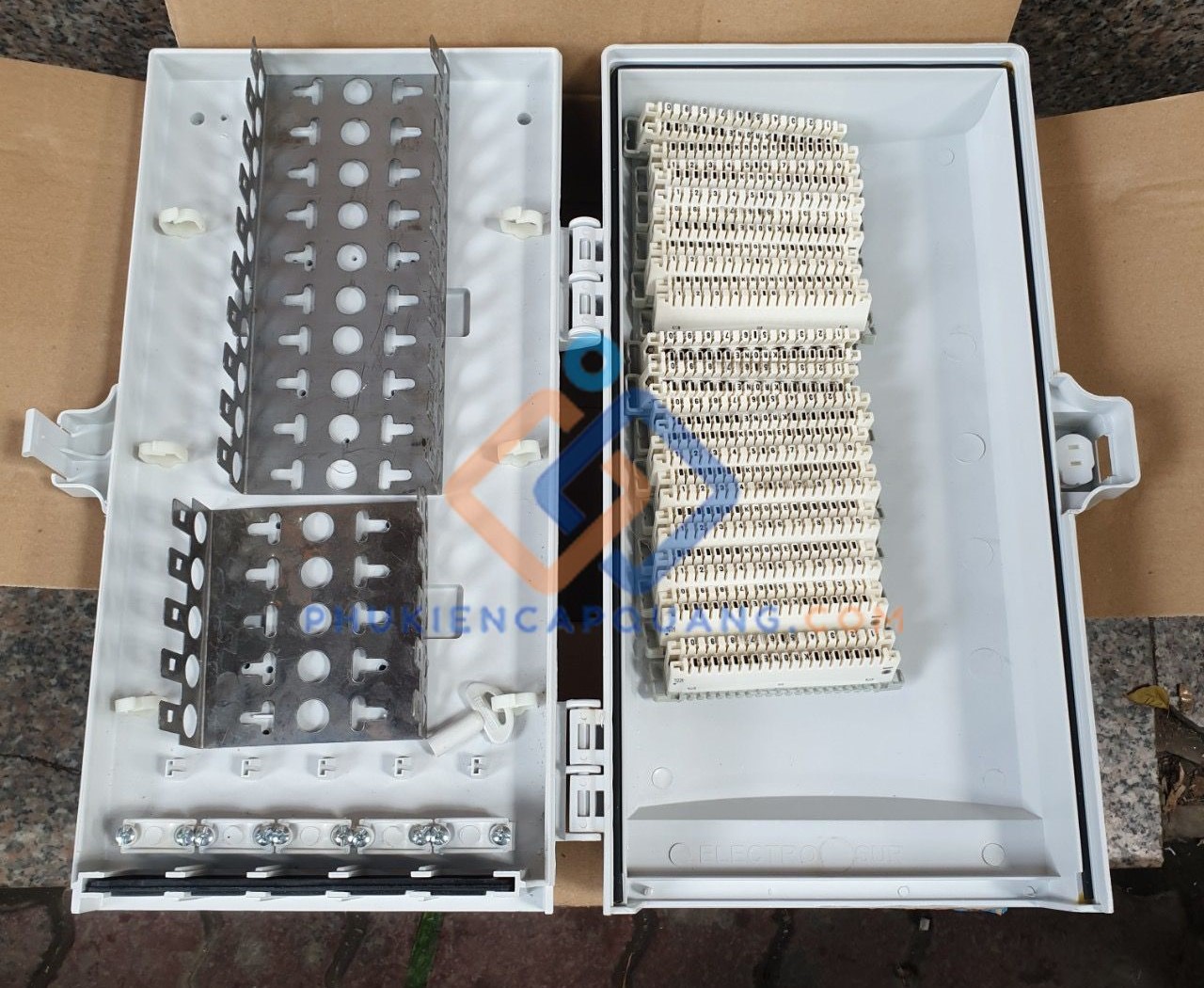 hop-dien-thoai-MDF