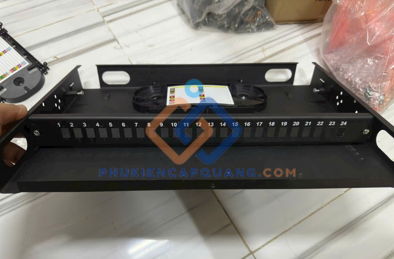 op-phoi-quang-24fo-multimode-om3-sc-upc-gia op-phoi-quang-24fo-multimode-om3-sc-upc-gia