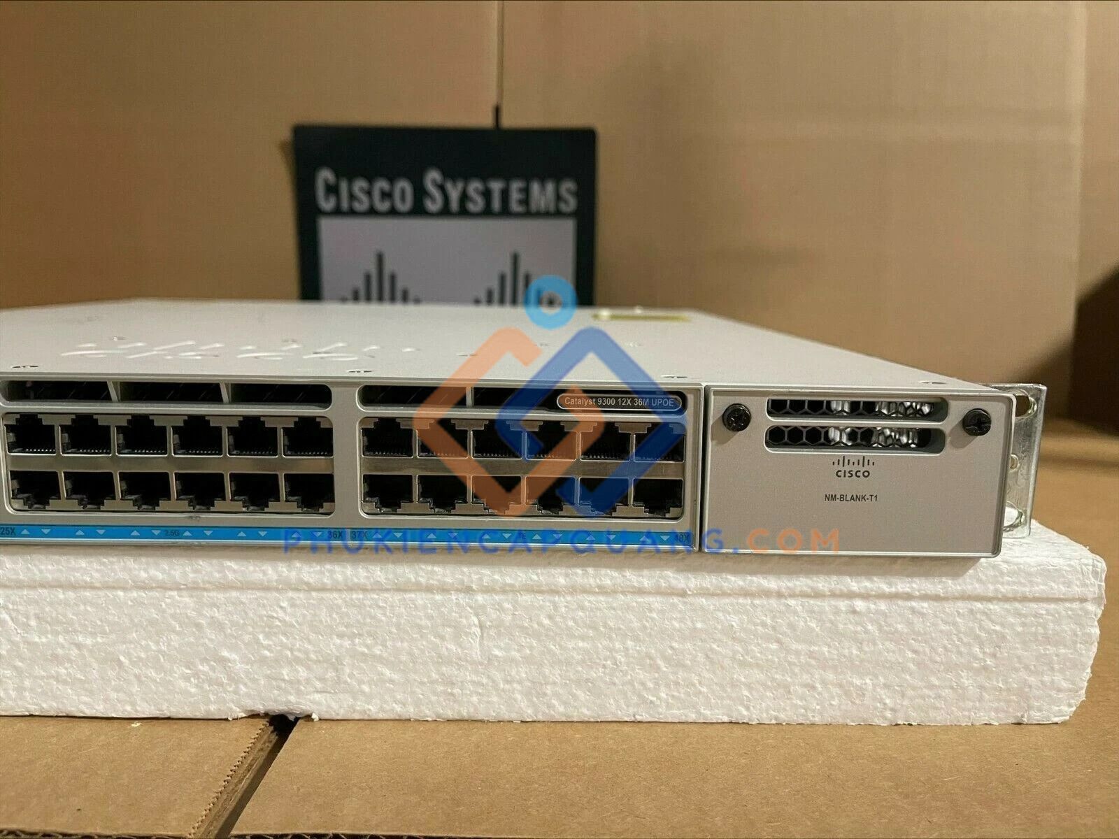 thiet-bi-chuyen-mach-swich-cisco-catalyst-c9300-48uxm-e-chinh-hang thiet-bi-chuyen-mach-swich-cisco-catalyst-c9300-48uxm-e-chinh-hang