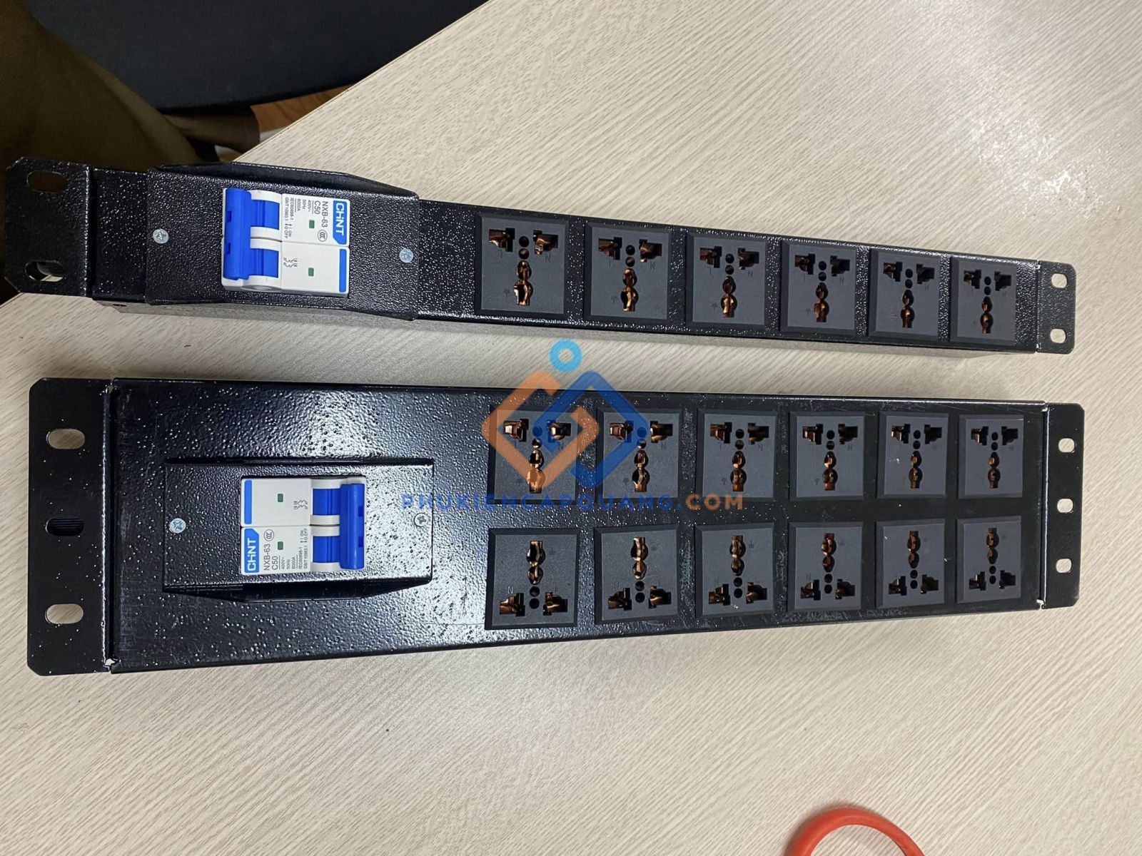 thanh-nguon-pdu-12-cong-3-chau-co-aptomat