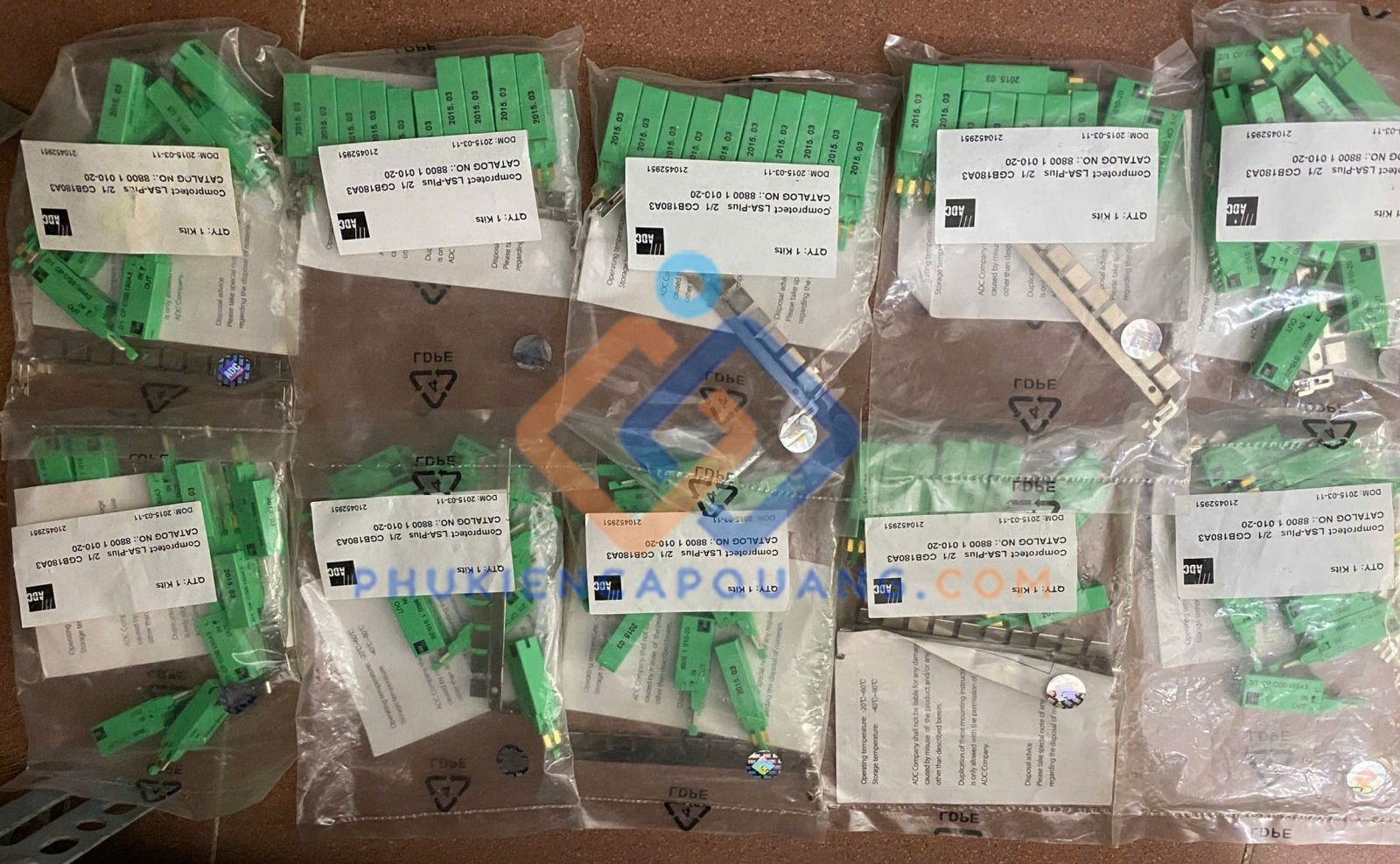 phien-chong-set-5-tiep-diem-commscope-8800-1-010-20