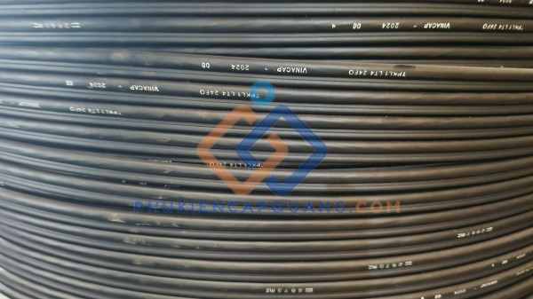 Cáp quang 24Fo treo F8 Phi kim loại