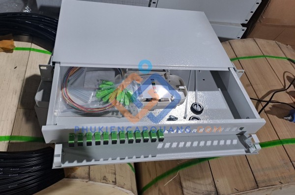 Hộp phối quang 12Fo ODF indoor gắn rack SC/APC