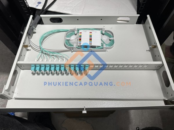 Hộp phối quang ODF 24Fo Multimode OM3 Chuẩn LC/UPC Duplex Lắp Rack 19