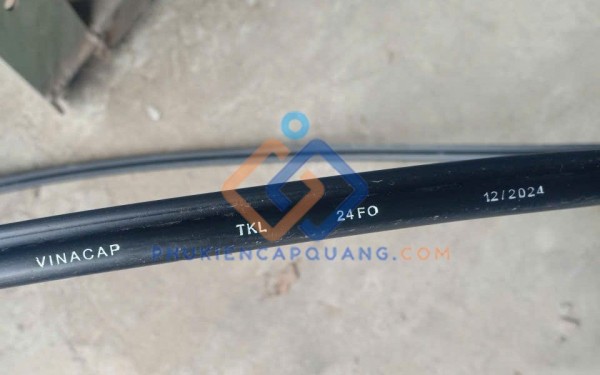 Cáp quang treo 24Fo kim loại Vinacap