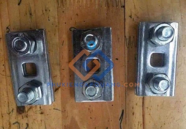 Kẹp cáp 2 rãnh 3 lỗ