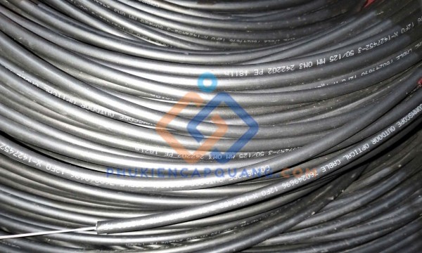 Cáp quang 12Fo OM3 CommScope 760249696