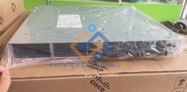Bộ chia mạng Switch CISCO 24 port C9300-24T-4G-E 