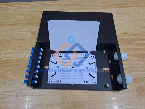 Hộp phối quang ODF 8 cổng treo tường SC/UPC 
