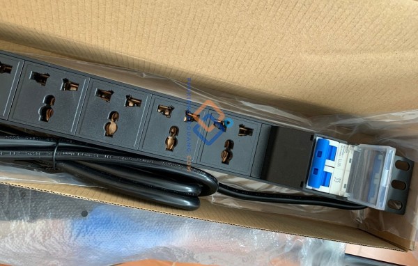 Thanh nguồn PDU 6 ổ cắm đa năng cho tủ Rack 