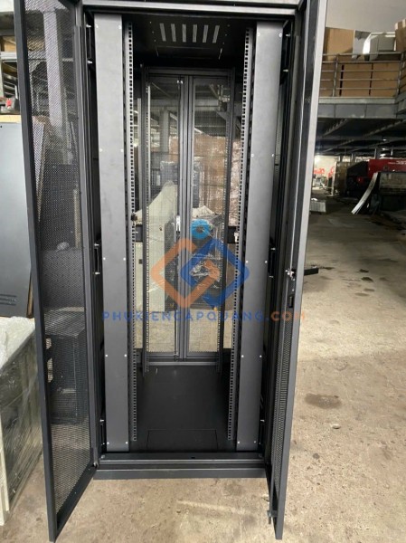 Tủ rack 36U-D800 trong nhà indoor