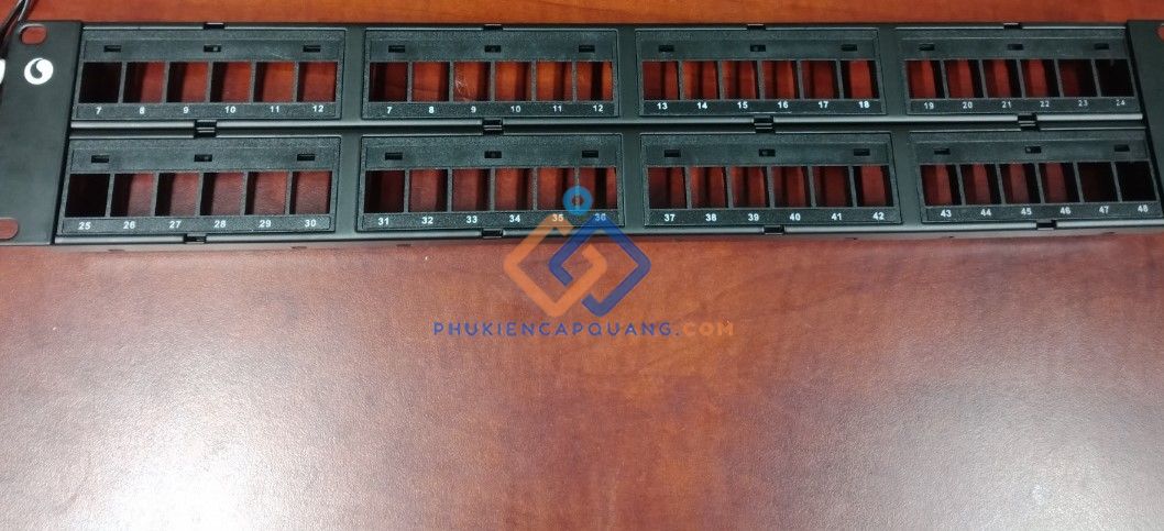 thanh-dau-noi-patch-panel-dang-rong-chuan-sl-2u-48-port-commscope-760237041