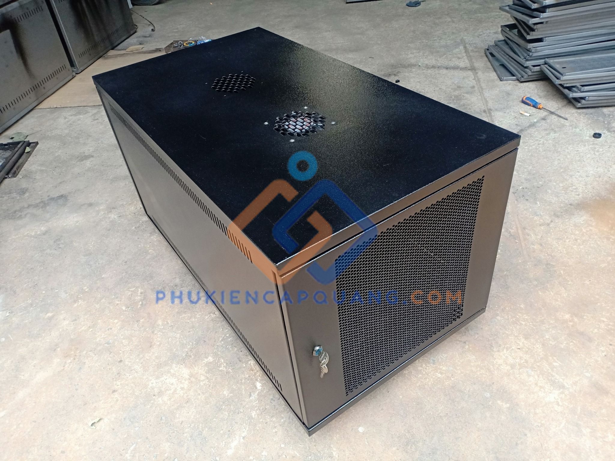 tu-rack-trong-nha-15u-sau-d1000
