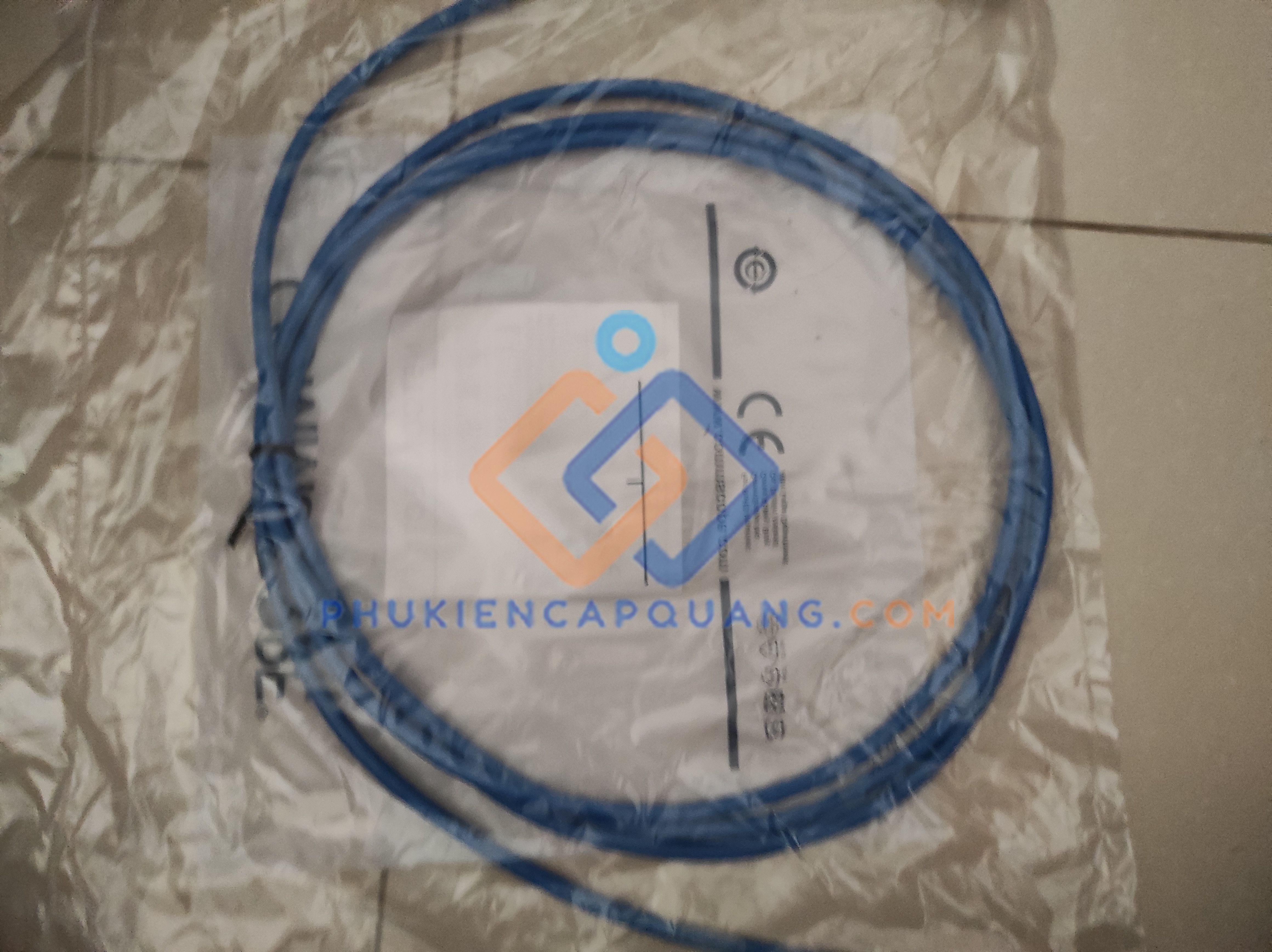 day-nhay-mang-cat6-dai-15m-commscope-amp
