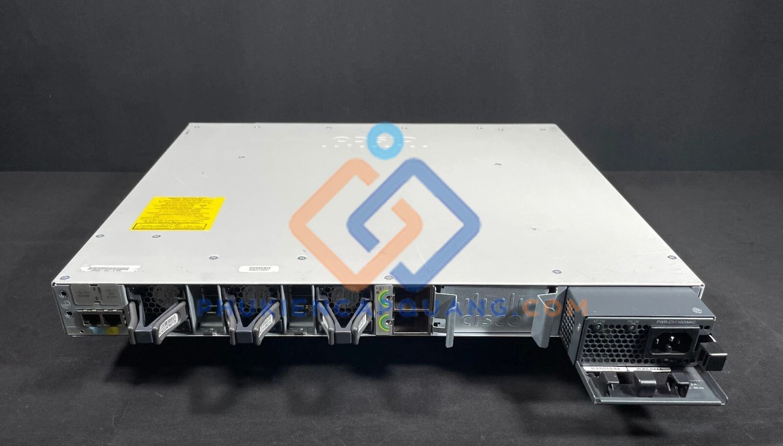 switch-cisco-c9300-48u-a