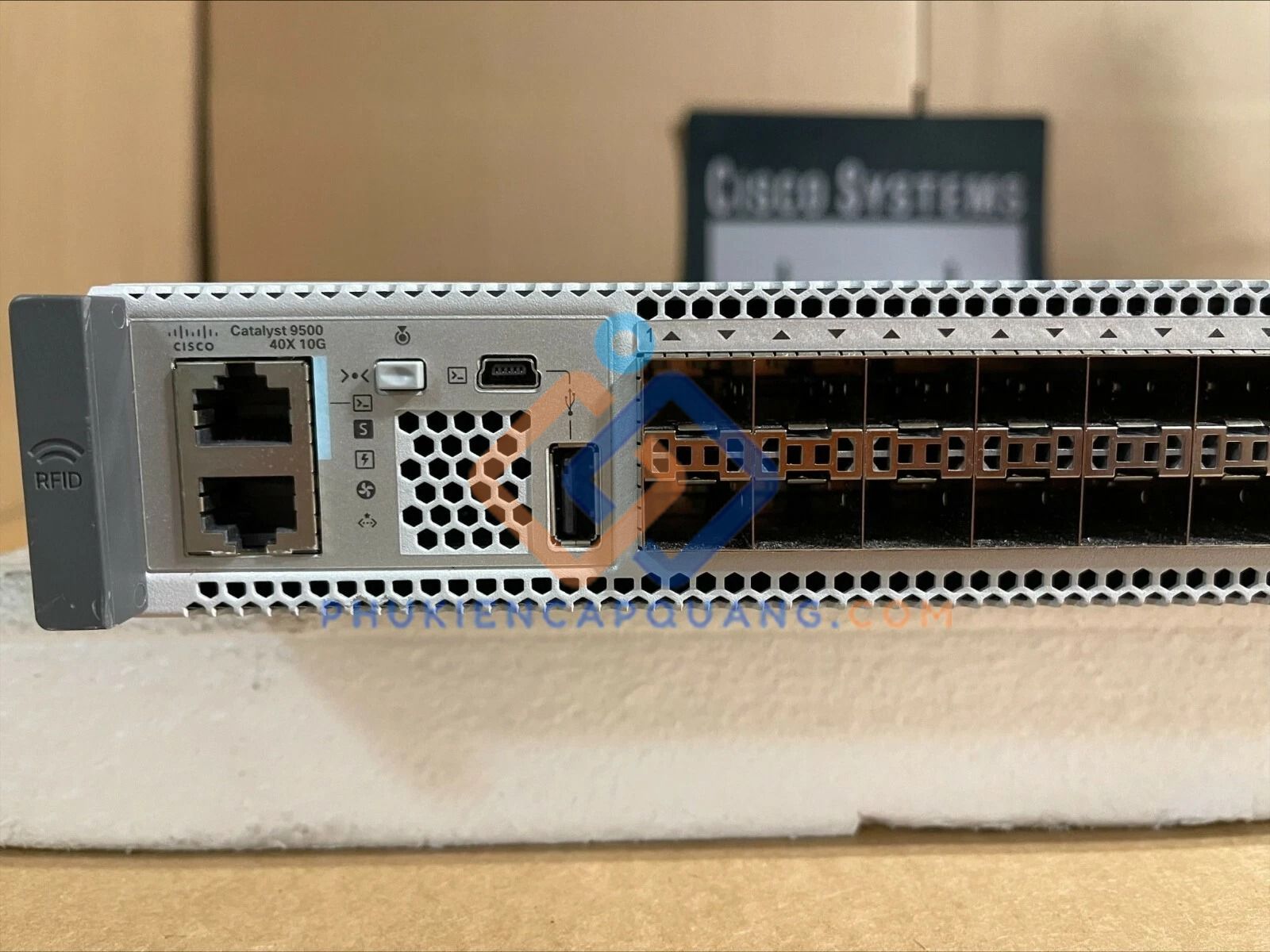 switch-cisco-catalyst-c9500-40x-a-chinh-hang