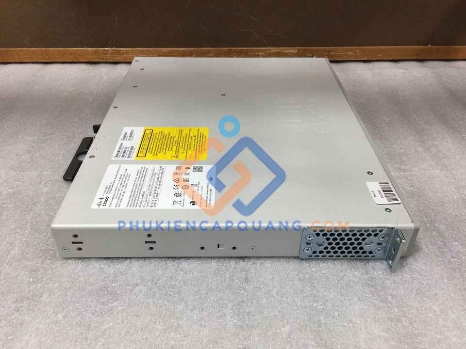 ​switch-cisco-c9200l-24pxg-4x-e-gia