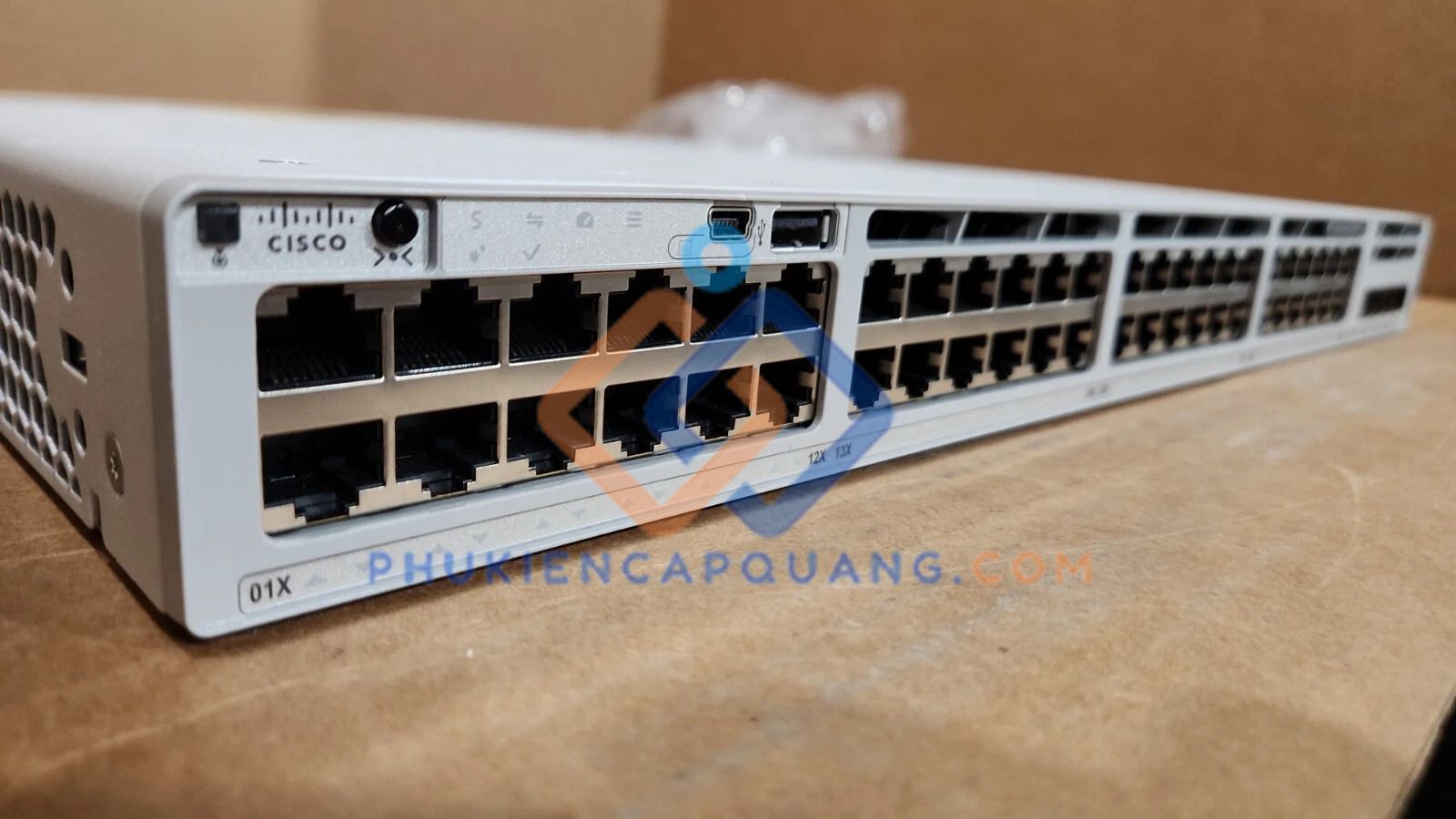 switch-cisco-c9300l-48t-4x-e