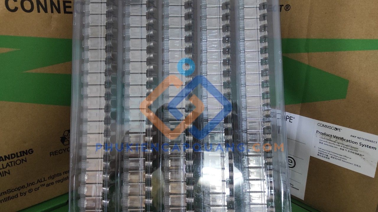 dau-bam-mang-cat6a-cat7-commscope-gia-tot