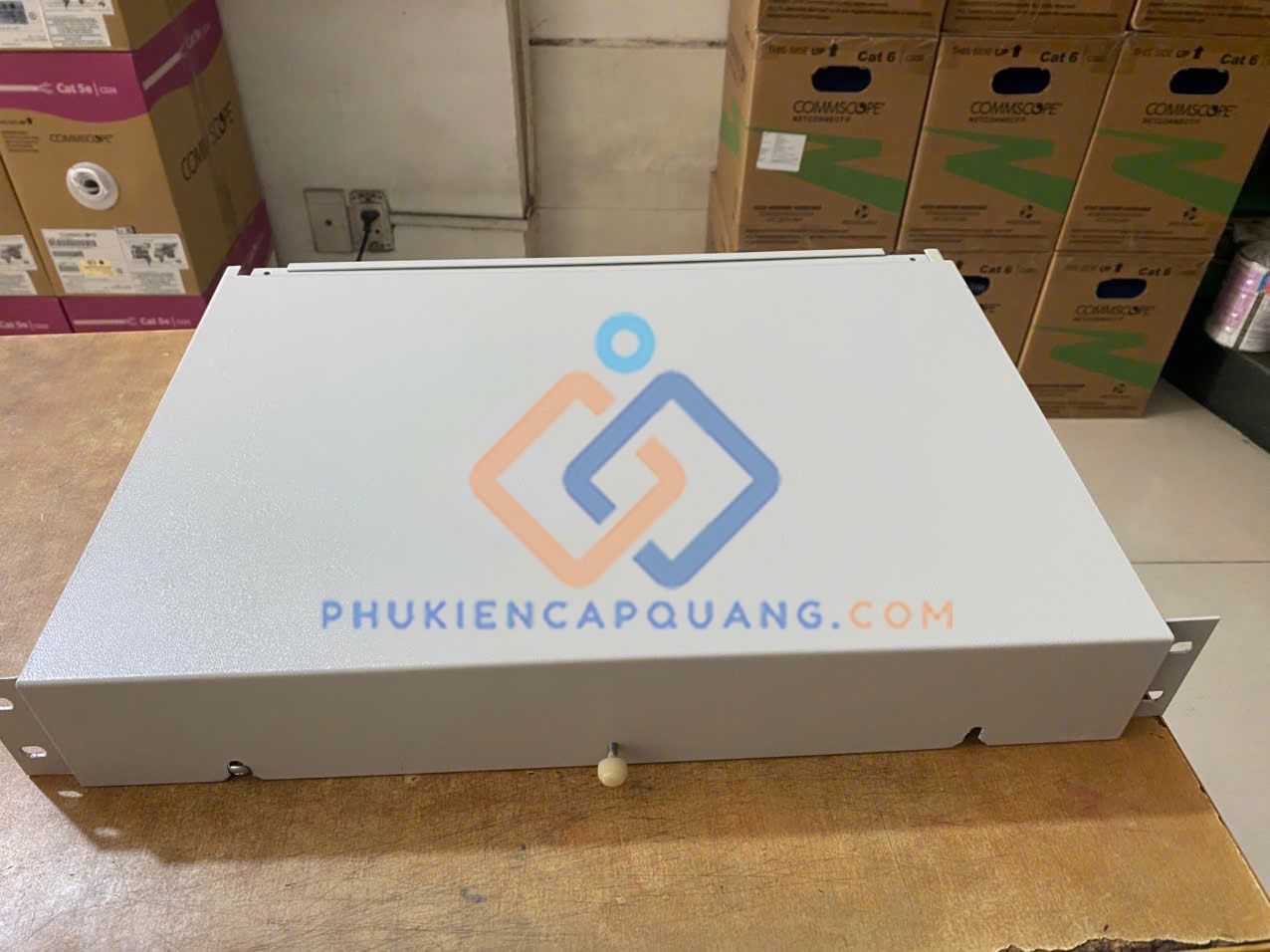 hop-phoi-quang-odf-48fo-trong-nha-day-du-phu-kien-bat-rack-19