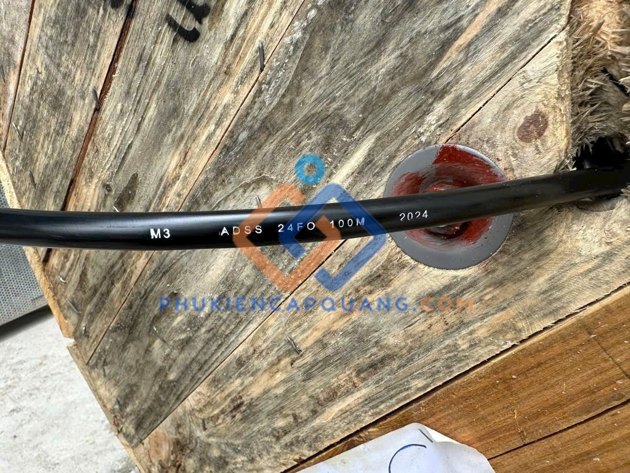 cap-quang-treo-24fo-adss-m3-viettel-kv100