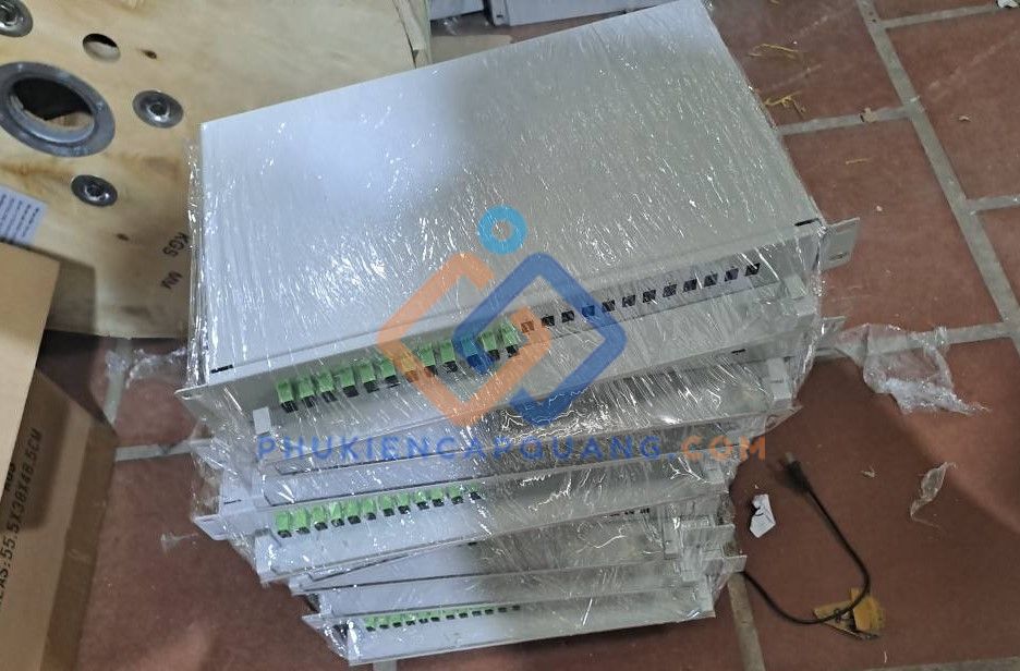hop-phoi-quang-12fo-odf-indoor-gan-rack-sc-apc-gia