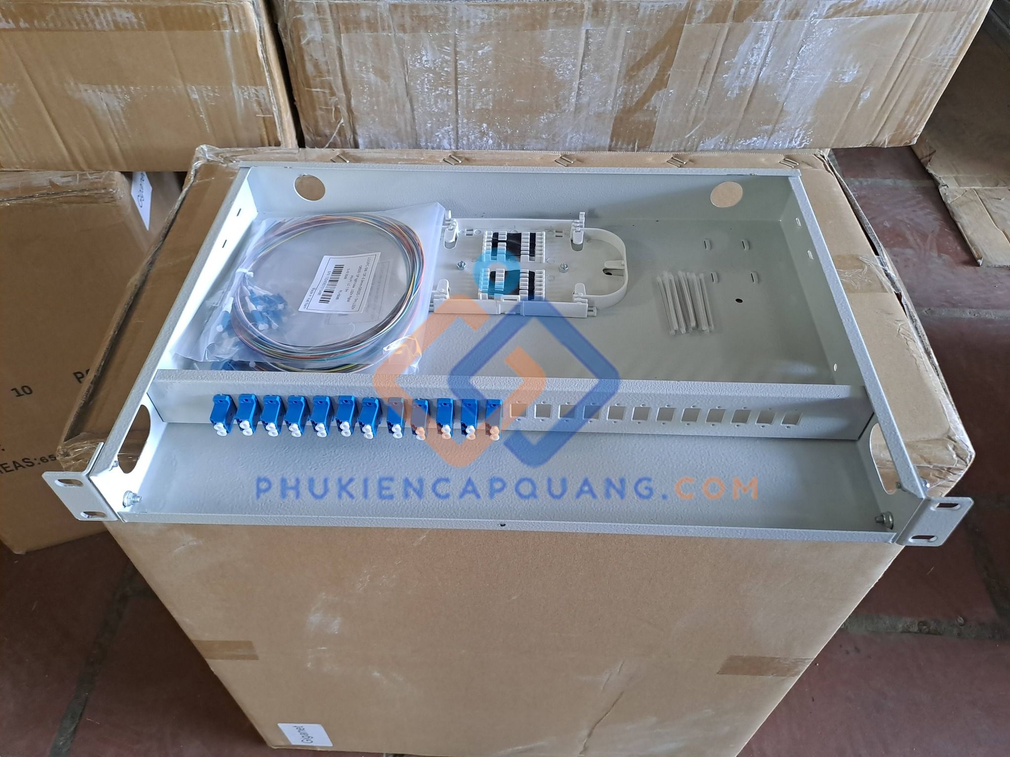 hop-phoi-quang-24fo-lap-rack-lc-upc