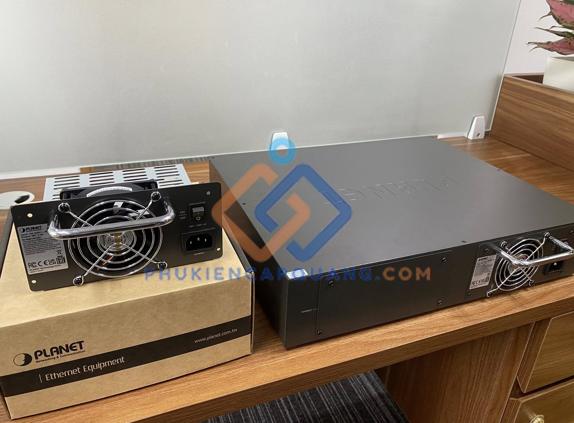 khay-nguon-tap-trung-planet-mc-1500r