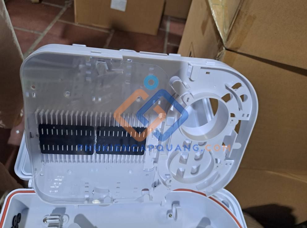 hop-phoi-quang-odf-24-cong-multimode-om2-outdoor-sc-upc-gia